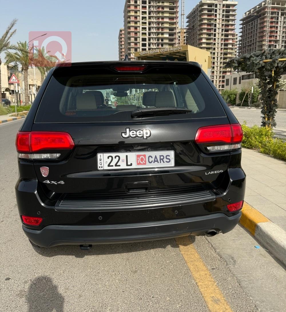 جیپ گراند شیرۆکی